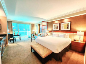 The Signature at MGM Condo! Stunning Strip Views & No Resort Fees!